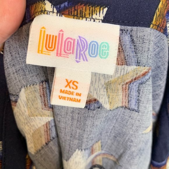 Lularoe Amy Dolman Button down top - XS - dark navy blue with stars - Picture 4 of 6